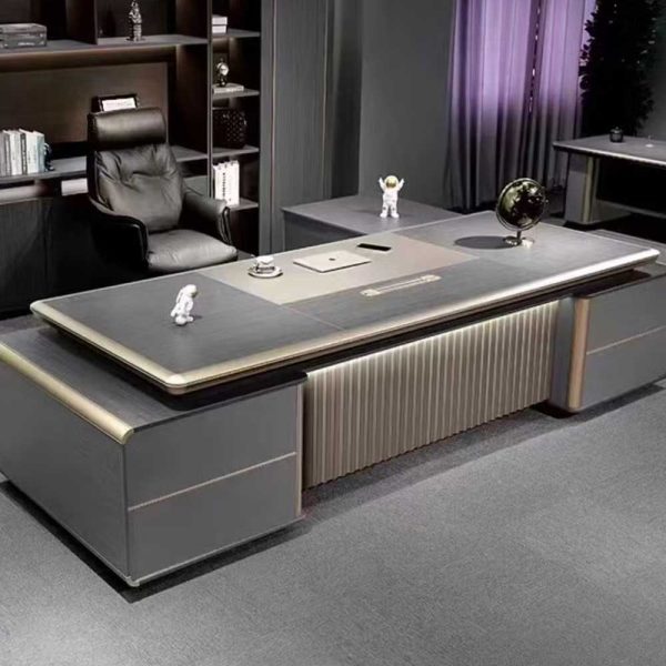 Boss Table